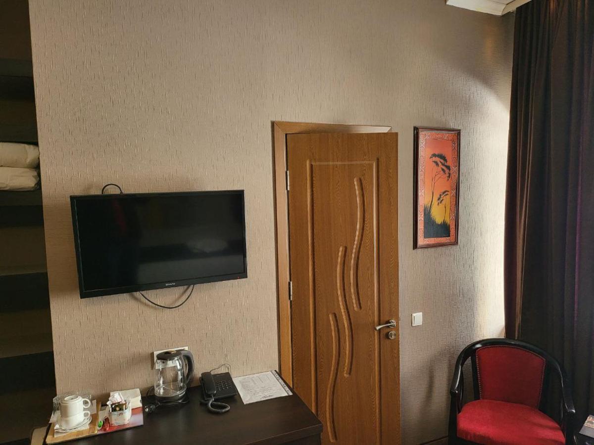 Shadow Boutique Hotel & Spa Chişinau Exteriör bild