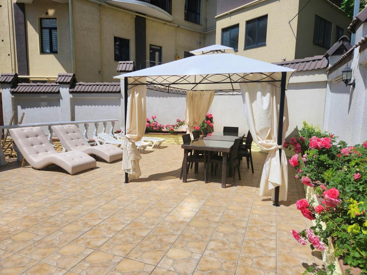 Shadow Boutique Hotel & Spa Chişinau Exteriör bild