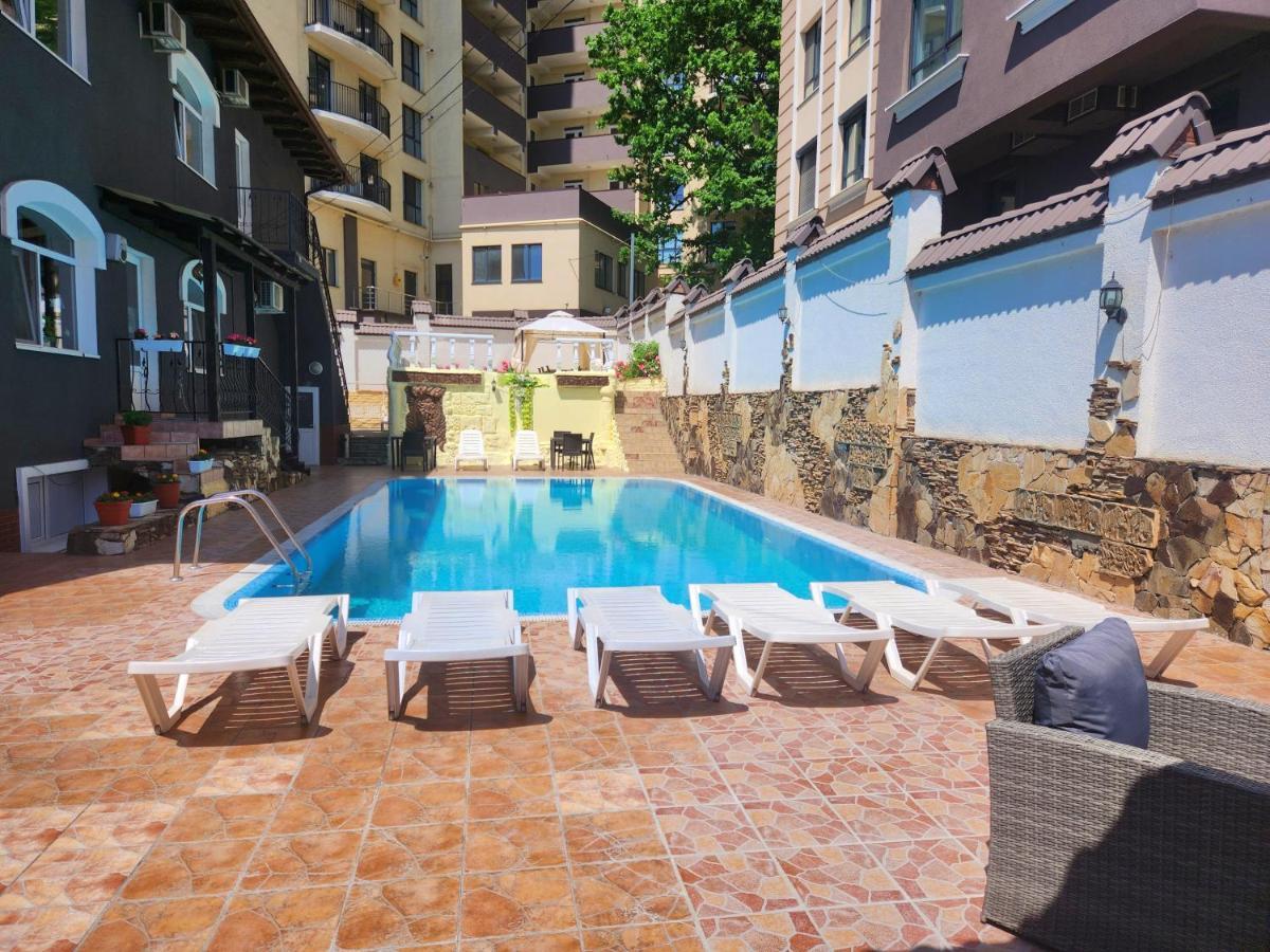 Shadow Boutique Hotel & Spa Chişinau Exteriör bild