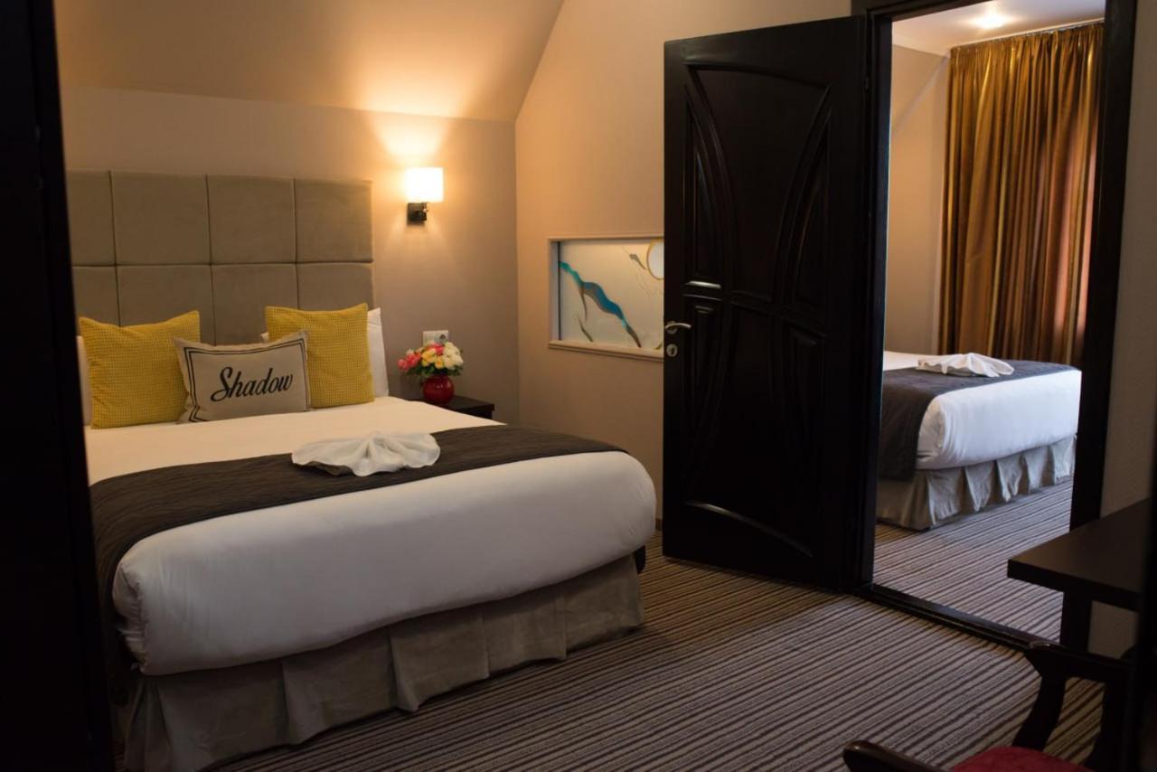 Shadow Boutique Hotel & Spa Chişinau Exteriör bild